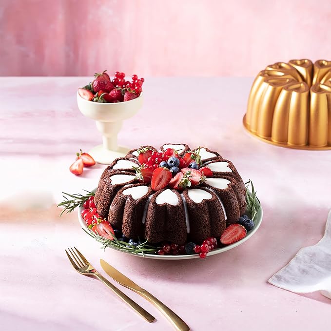 Heart Shape Aluminum Cake Pan, Titanium Coating, Non-Stick, 12 Cups, Gifts for Mom, 10 Inch Baking Mold, Cast Aluminum Fluted Tube Pan, Easy to Clean (2-Pack, Red-Gold)