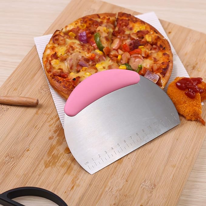 1 pcs Dough Pastry Scraper Chopper/Stainless Steel Dough Scraper Cutter with Ergonomic Rubber Non-Slip Grip/Dough Scraper Cutter/Pro Pastry Pizza Cutter Chopper (Pink)