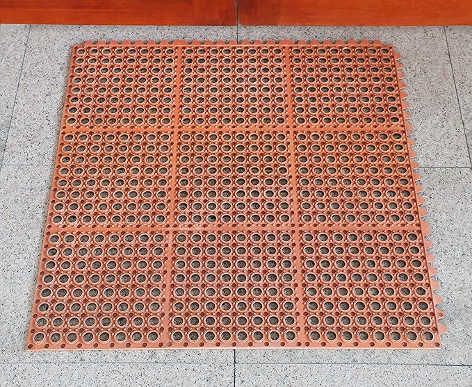 New Star 1 pc Heavy Duty Red 36x36 inch Interlocking Restaurant / Bar Grease Resistant Rubber Floor Mat